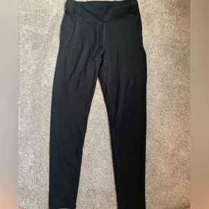 Like-new black Victoria’s Secret total knockout leggings